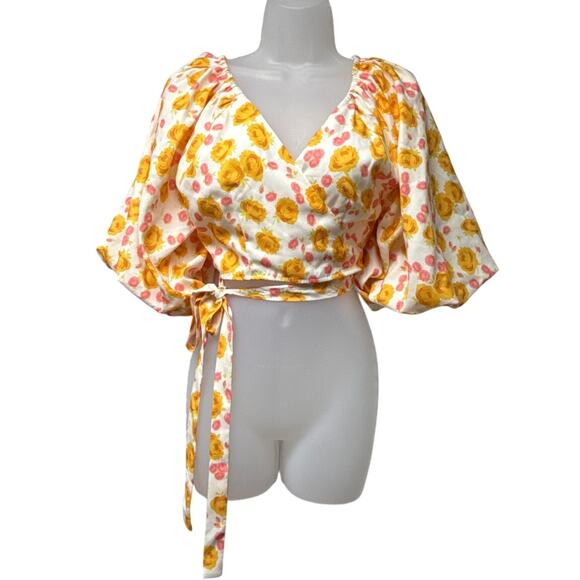 NWT Keepsake the Label Size Small 4 Dissolve Top Wrap Cropped Shirt Floral - Picture 2 of 9